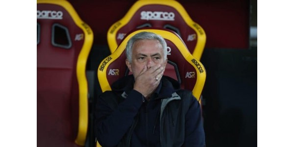 Quelle est la relation entre Kylian Mbappé et José Mourinho ? Quelle est la relation entre Kylian Mbappé et José Mourinho ?